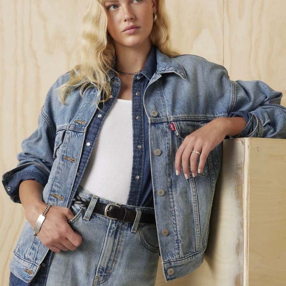 Levi's 90s Trucker Jacket Size Medium - Light Wash